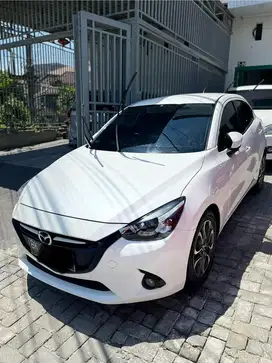 Mazda 2 R  A/T ( 2015 )