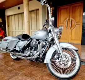 Harley Davidson ROADKING 2014 FP lengkap, (cash,kredit, tuker tambah)