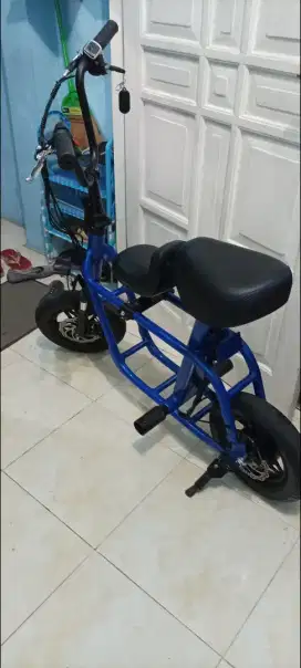 FIIDO SCOOTER LISTRIK
