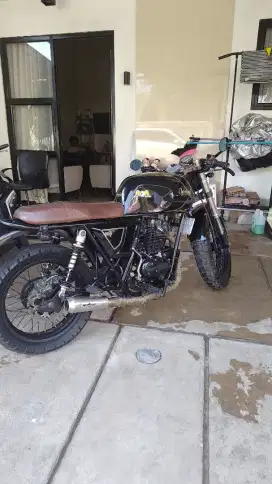 Cleveland Misfit 250 Cafe racer