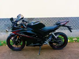 58@: DP:2,550 RBU B DEPOK R15V3 HITAM ON