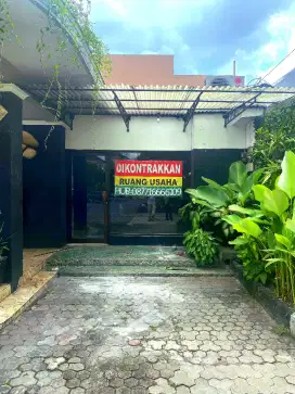 DI SEWAKAN RUANG USAHA