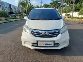 Honda Freed SD A/T 2013 Facelift AC Double