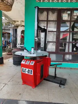 Tyre Changer Alat Buka Ban Motor Mobil