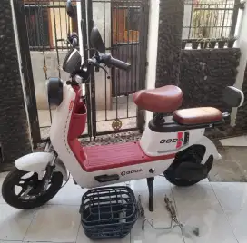 Di jual sepeda listrik merk goda