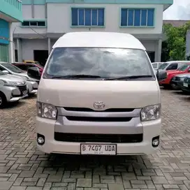TOYOTA HIACE COMMUTER 2.5 MT 2019