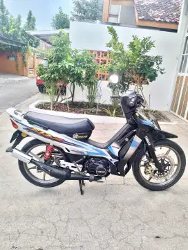 Dijual f1z R 2003