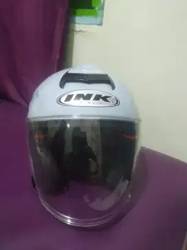 Helm ink masih seperti baru jarang di pakai