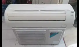 Jual ac Daikin 1/2 pk lowwat 320 watt kondisi 95% ori semua