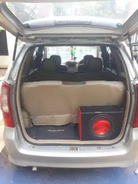 MENCARI PEKERJAAN SUPIR PRIBADI