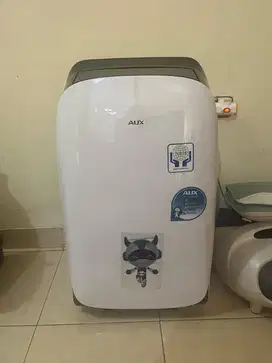AC Portabel merk AUX 1 PK seperti baru