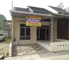 BUTUH UANG” DIJUAL RUMAH CANTIK MURAH DEKAT JAKARTA”