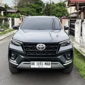 [DP 175jt] Toyota Fortuner VRZ 2.8 A/T 2022 Abu Abu