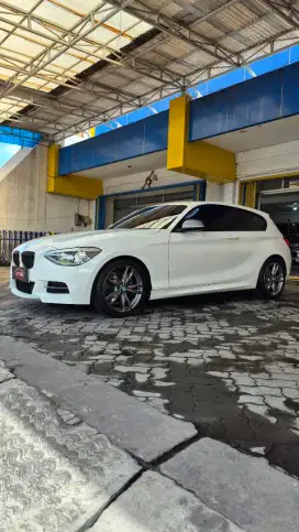 BMW M135i 2013 VERY LOW KM