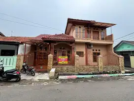 DIJUAL RUMAH 2 LANTAI SIAP HUNI (LOKASI STRATEGIS) NEGO