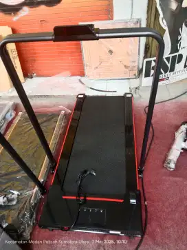 Treadmill merek total fitnes bb 80-100kg