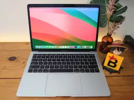 Macbook Air Retina 2019 Core i5 RAM 8 /128 Desain Elegant
