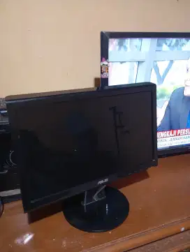 Monitor Asus 16inc wide