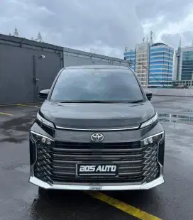 Toyota Voxy Face lift 2023