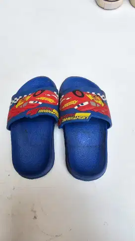 Sandal mcqueen nomor 24