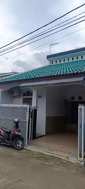 RUMAHN 1.5 LANTAI DI TAMAN ALAMANDA DEKAT ALAMANDA REGENCY ,WISMA JAYA