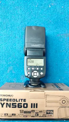 Flash yongnuo 560 lll