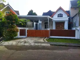 Dijual Rumah di Bukit Golf Cibubur Siap Huni Harga Nego