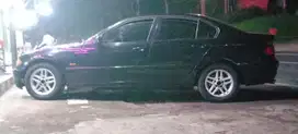BMW 318i 2001 Bensin