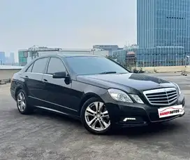 Mercedes Benz E300 Avantgarde Tahun 2009