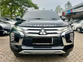 MITSUBISHI PAJERO SPORT DAKAR ULTIMATE 4x4 AT 2021 KM ANTIK HRGA MURAH