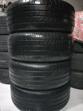 Ban Toyo 235 50 18