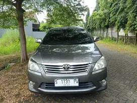 Toyota Kijang Innova 2012 Bensin