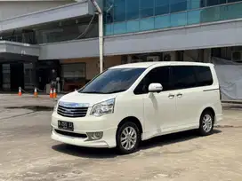 Toyota Nav 1 V limited tahun 2015 matic siap pakai