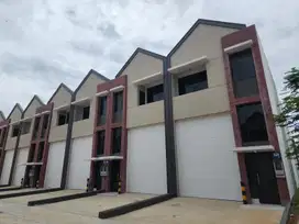 Disewakan gudang bizpark PIK 2 ukuran 6x20 ada office Brand new
