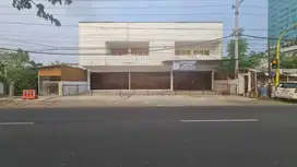 Ruko strategis siap pakai 2 lantai di pusat solo baru