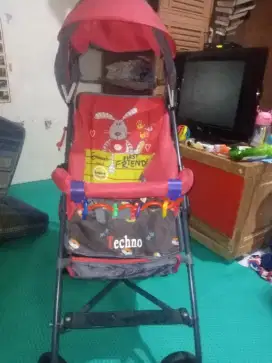 Stroller pliko merah