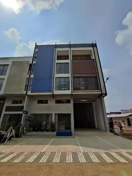 disewakan gudang +kantor 4 lantai 10 menit ke bandara