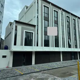 Disewa Ruko Gandeng 10 Jl Panjang Kelapa Dua Kebon Jeruk Jakarta Barat
