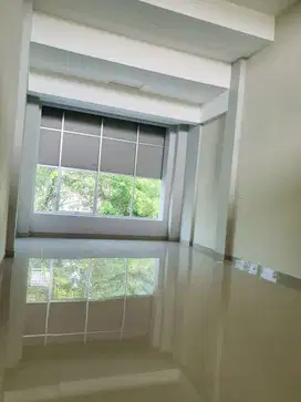 Ruko brand new rapi siap huni di Gading Griya Lestari