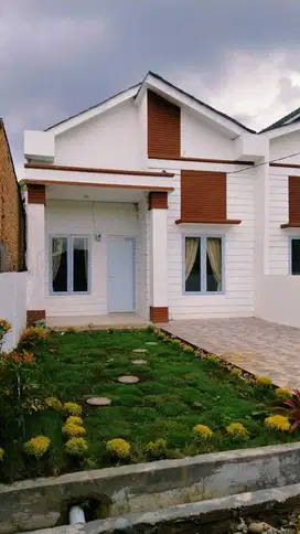 DIJUAL RUMAH MURAH DEKAT PINANG BARIS KOTA MEDAN HANYA 300 JUTAAN.