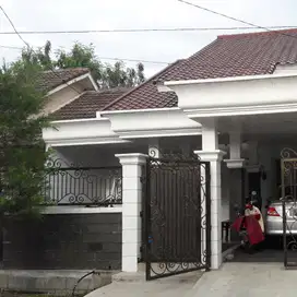 dijual rumah perumahan citra indah city