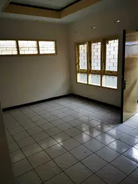 Jual Sewa Rumah Klasik Siap Pakai di Tengah Kota Bandung Jl.Cibadak