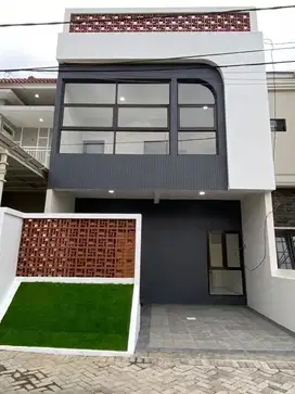 RUMAH MEWAH+ ROOFTOP DEKAT SUHAT DAN UB