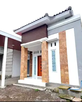 Rumah Baru siap huni di Turi dekat Fasum untuk pensiun