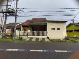 Dijual cepat rumah hook jarang ada termurah di perumahan REWWIN WARU