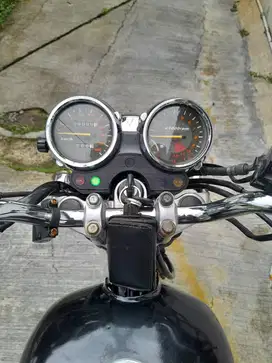 Yamaha Scorpio 2012 custom sr400