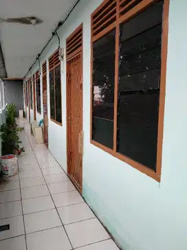 kos murah 950 RB di Basuki rahmat