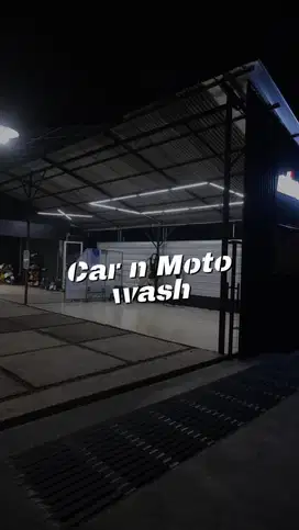 Karyawan Cuci Mobil dan Motor