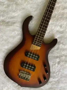 Bass Marcus Miller original body neck second