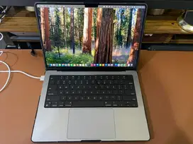 MacBook Pro M1 Pro Chip 16 GB / 1 TB / 14 Inch